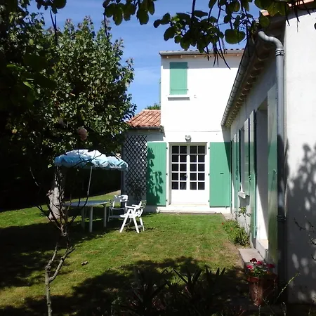 La Petite Grange 아르장르